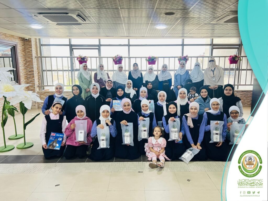 مدارس الحصاد التربوي صوره جماعيه